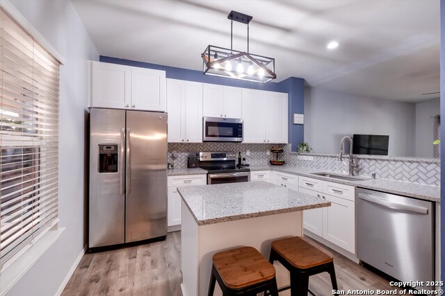 Image 12 of 31 For 9410 De Leon Dr