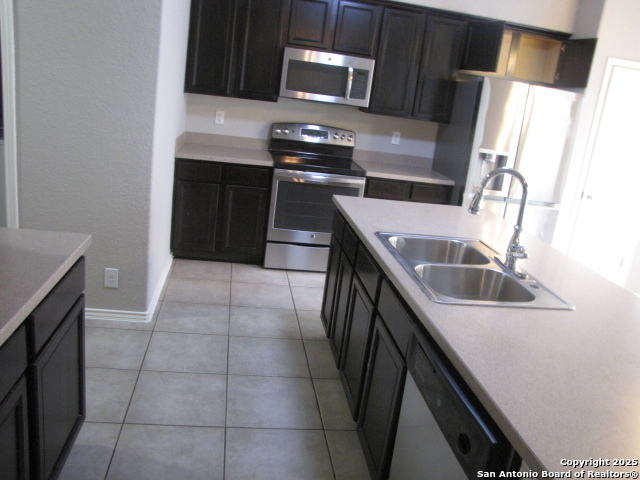 Listing photo id 7 for 5435 Bright  