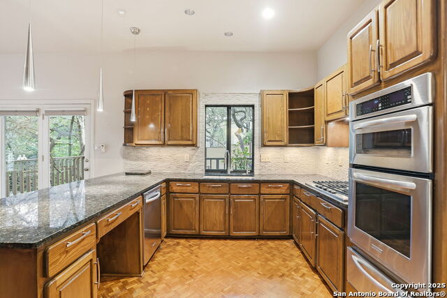 Image 11 of 30 For 3934 Royal Forest