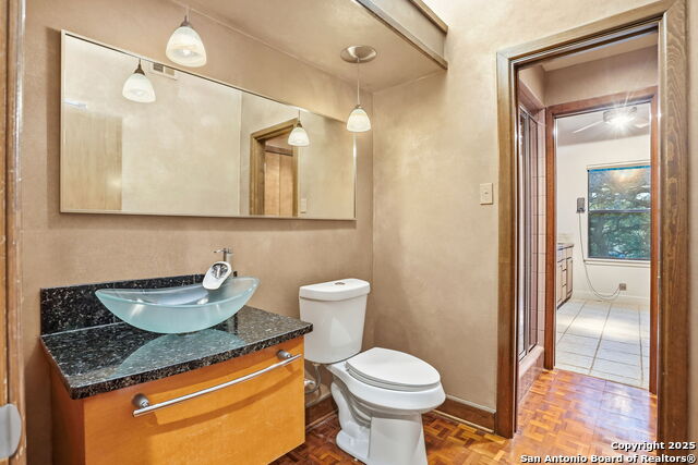 Image 25 of 30 For 3934 Royal Forest