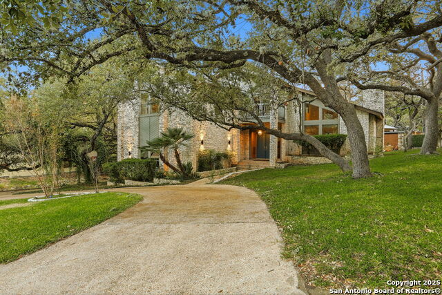 Image 3 of 30 For 3934 Royal Forest