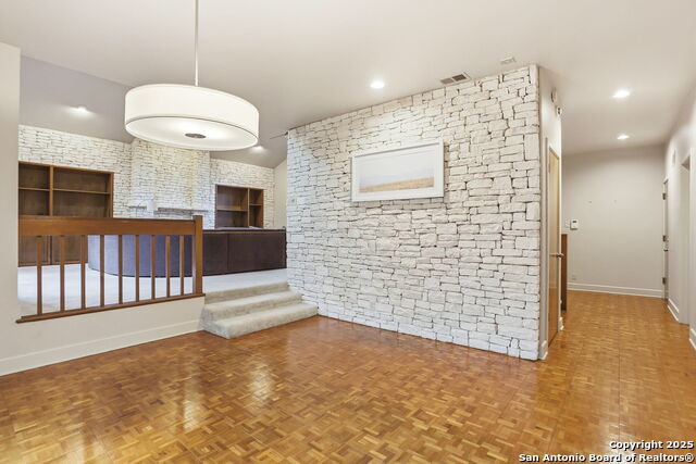 Image 8 of 30 For 3934 Royal Forest