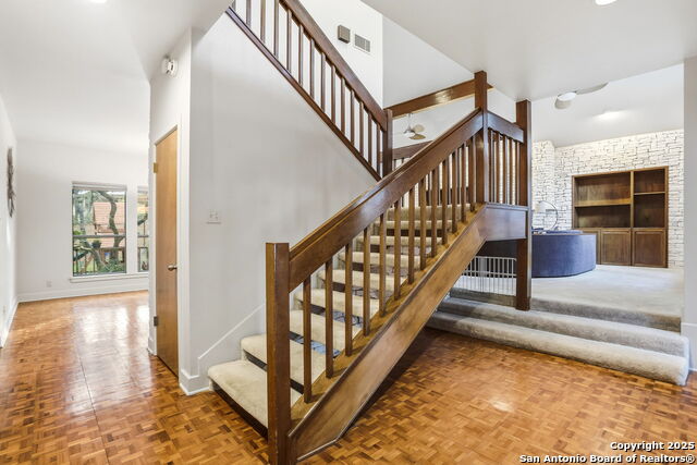 Image 9 of 30 For 3934 Royal Forest