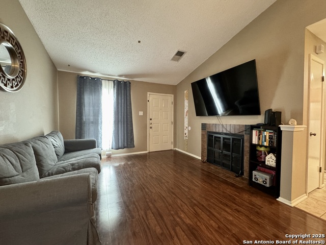 Image 18 of 26 For 8527 Stonebridge  2