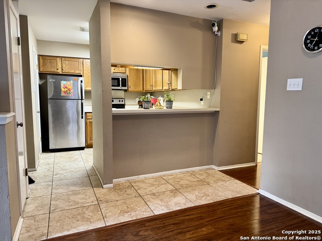 Image 6 of 26 For 8527 Stonebridge  2