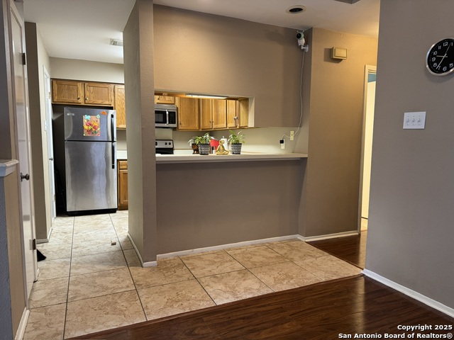 Image 7 of 26 For 8527 Stonebridge  2