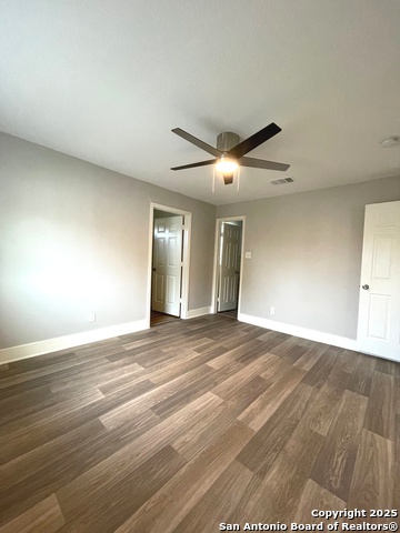 Image 20 of 38 For 121 Esma