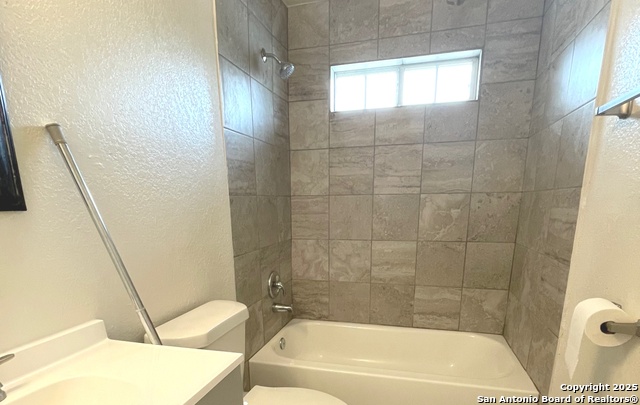 Image 22 of 38 For 121 Esma