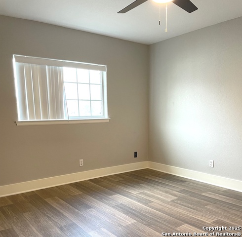 Image 28 of 38 For 121 Esma