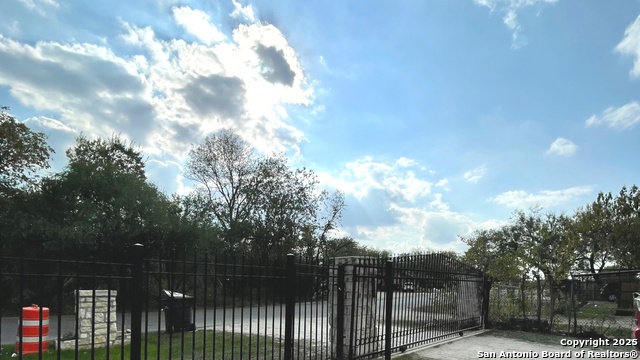 Image 34 of 38 For 121 Esma