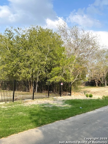 Image 36 of 38 For 121 Esma