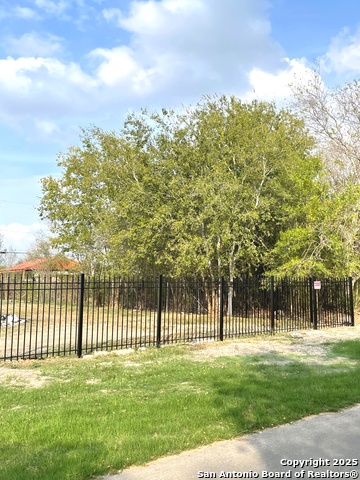 Image 37 of 38 For 121 Esma