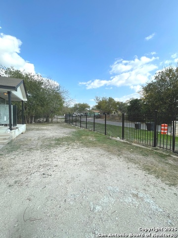 Image 38 of 38 For 121 Esma