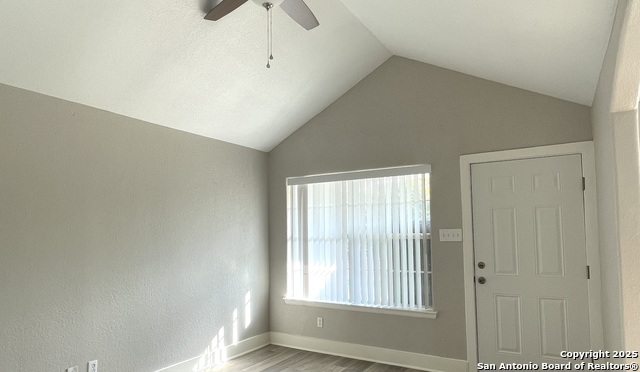 Image 6 of 38 For 121 Esma