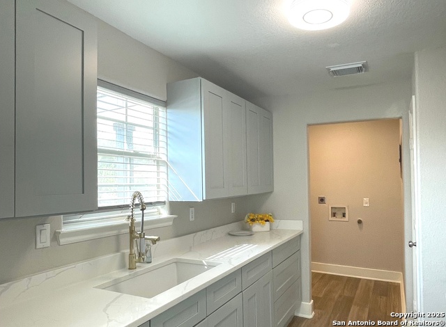 Image 9 of 38 For 121 Esma