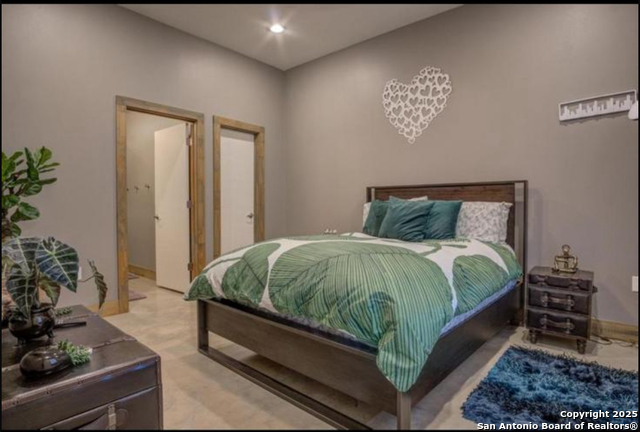 Image 12 of 24 For 1542 N Alamo 203