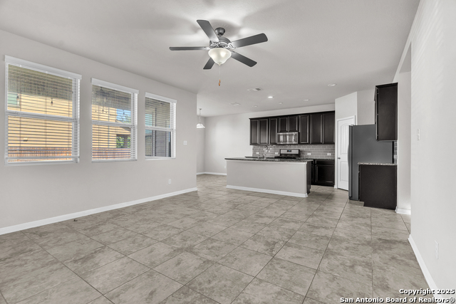 Image 11 of 50 For 6815 Melody Stone