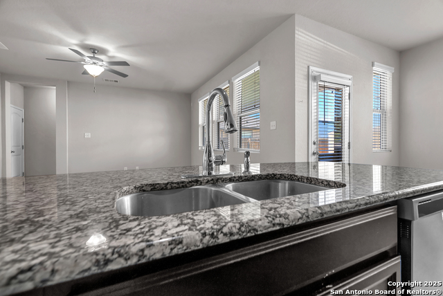 Image 18 of 50 For 6815 Melody Stone