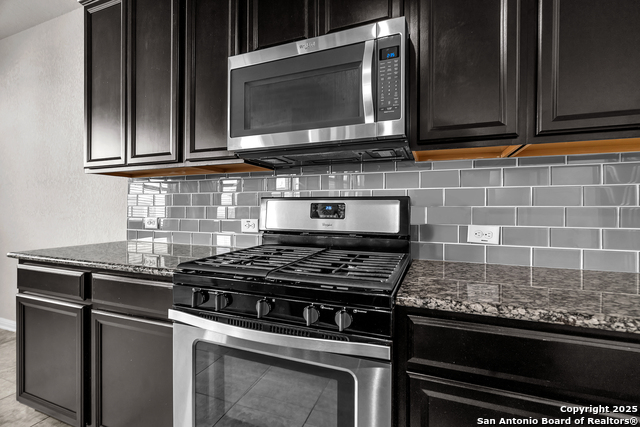 Image 19 of 50 For 6815 Melody Stone