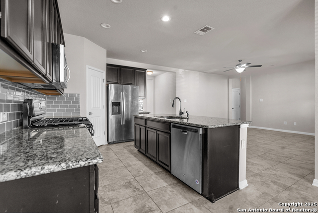 Image 23 of 50 For 6815 Melody Stone