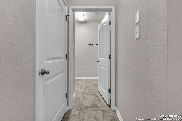 Image 24 of 50 For 6815 Melody Stone