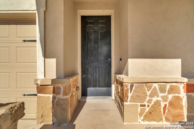 Image 4 of 50 For 6815 Melody Stone