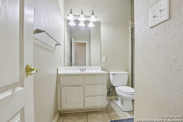 Image 18 of 50 For 25922 Laurel Glen