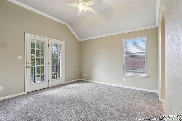 Image 28 of 50 For 25922 Laurel Glen