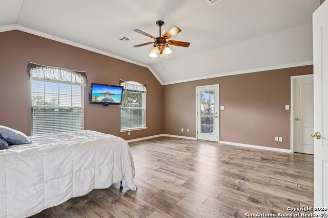 Image 31 of 50 For 25922 Laurel Glen