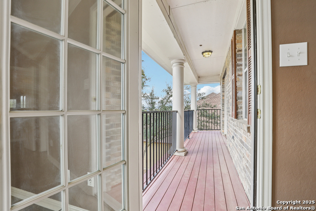 Image 39 of 50 For 25922 Laurel Glen