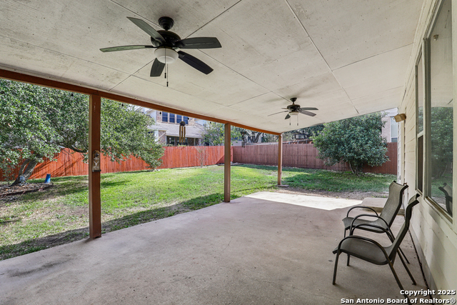 Image 45 of 50 For 25922 Laurel Glen