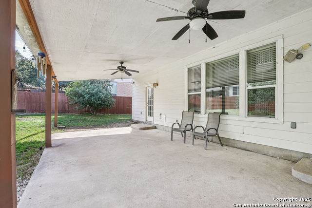 Image 46 of 50 For 25922 Laurel Glen