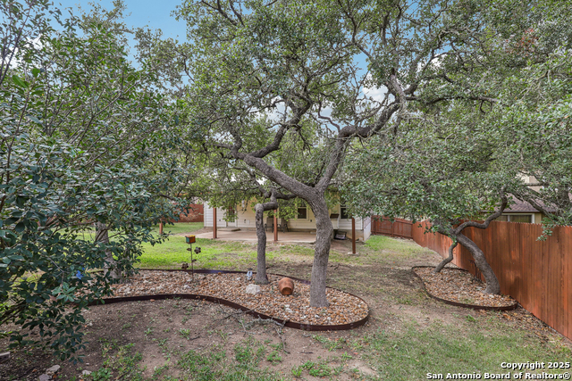 Image 47 of 50 For 25922 Laurel Glen