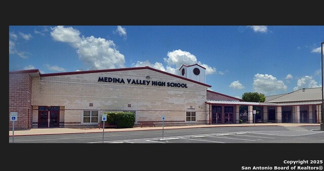 Image 9 of 9 For 4526 Badger Crest