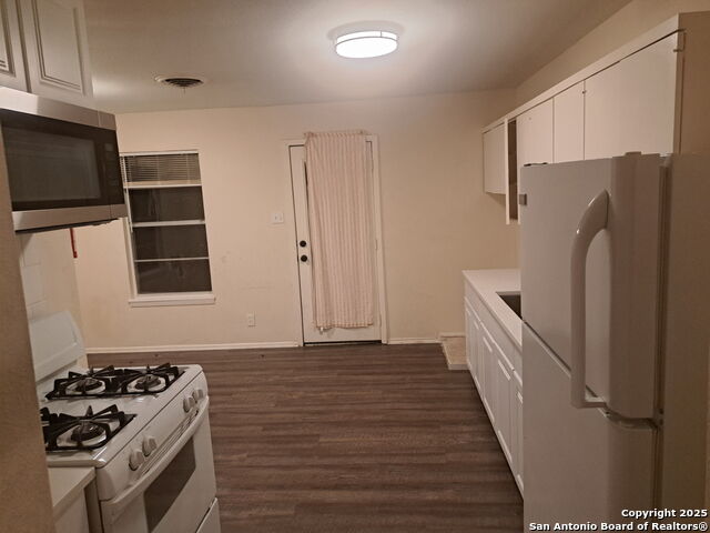 Image 5 of 17 For 5502 Wales  