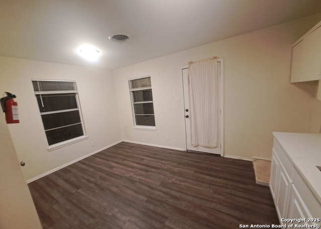 Image 9 of 17 For 5502 Wales  