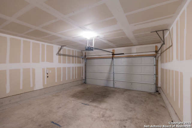 Image 28 of 34 For 4131 Salado  