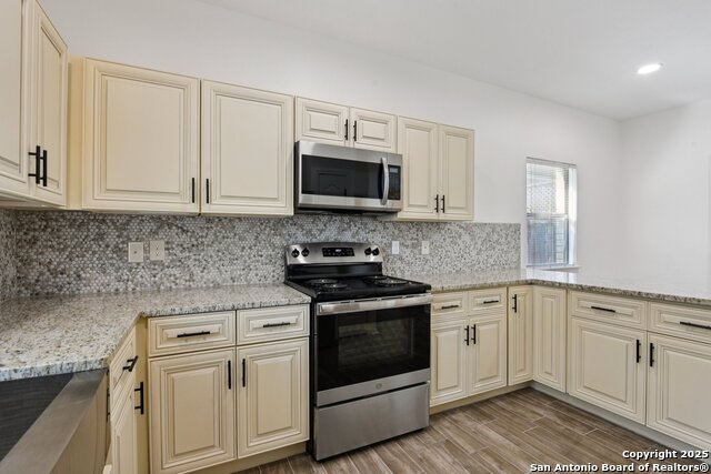 Image 9 of 24 For 23 Terrace Pl