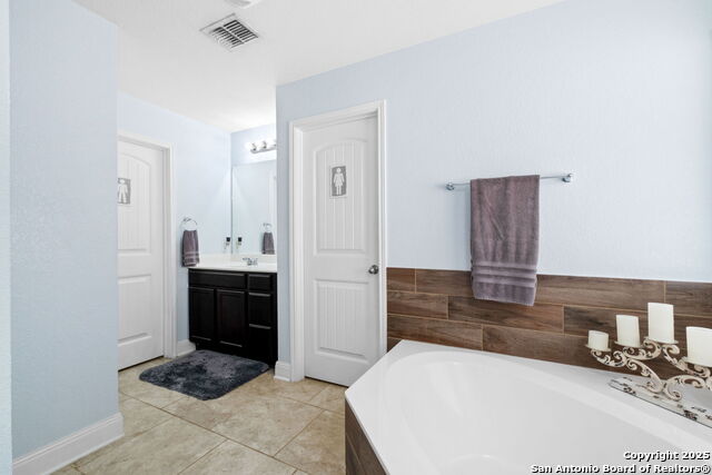 Image 23 of 30 For 6048 Akin Song