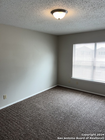 Image 14 of 20 For 6931 Waterfall Pass