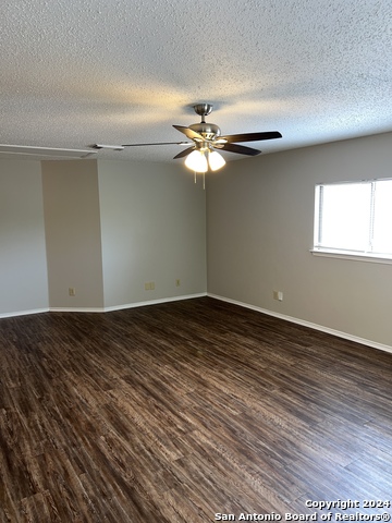 Image 16 of 20 For 6931 Waterfall Pass