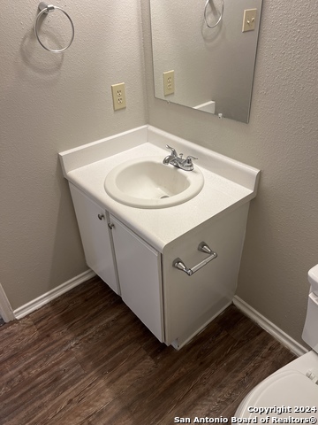 Image 17 of 20 For 6931 Waterfall Pass