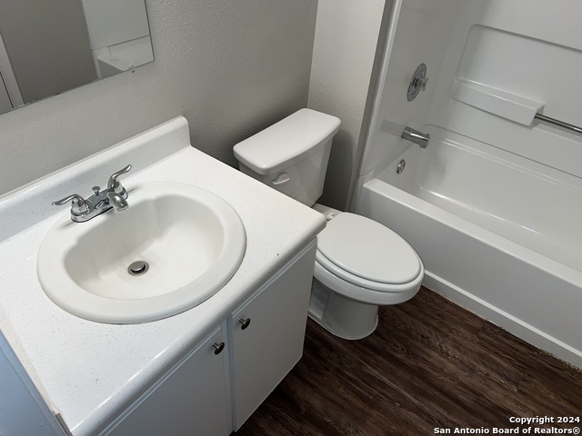 Image 18 of 20 For 6931 Waterfall Pass