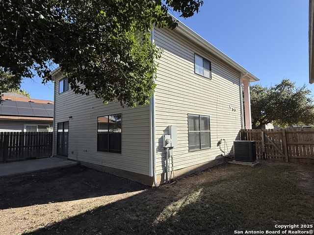 Image 19 of 20 For 6931 Waterfall Pass