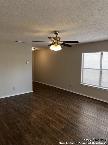 Image 4 of 20 For 6931 Waterfall Pass