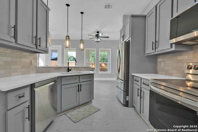 Image 8 of 24 For 1363 Canyon Edge