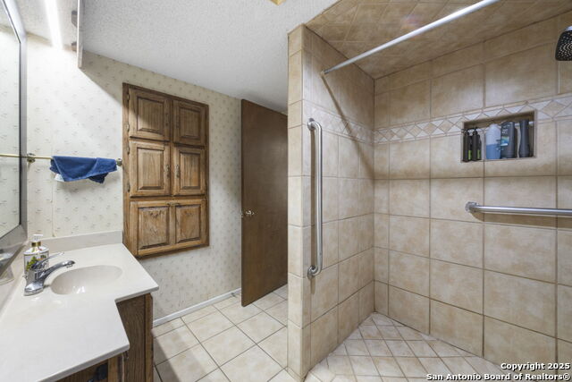 Image 16 of 20 For 2452 2nd St  