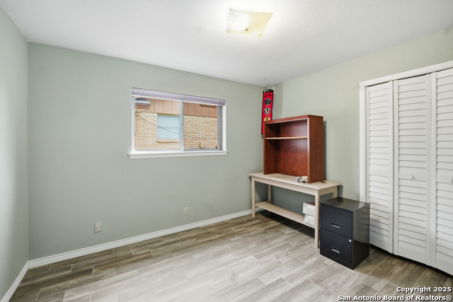 Image 8 of 24 For 6406 Handsome Lake Dr