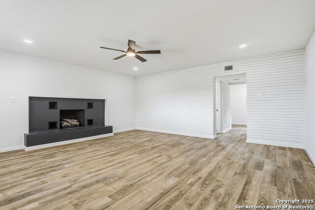 Image 24 of 41 For 221 Shadywood Ln