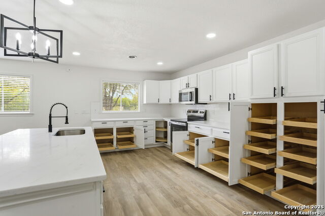 Image 9 of 41 For 221 Shadywood Ln